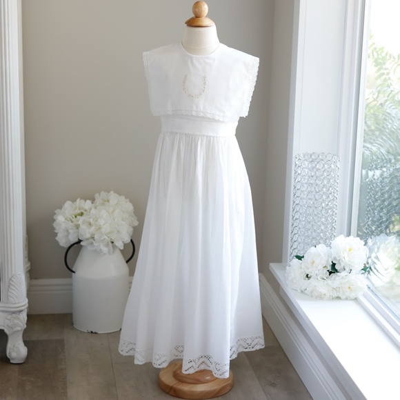 Strasburg Dress White Cotton Sleeveless Ecru Embroidery Beach Portrait LIKE NEW - Picture 7 of 7